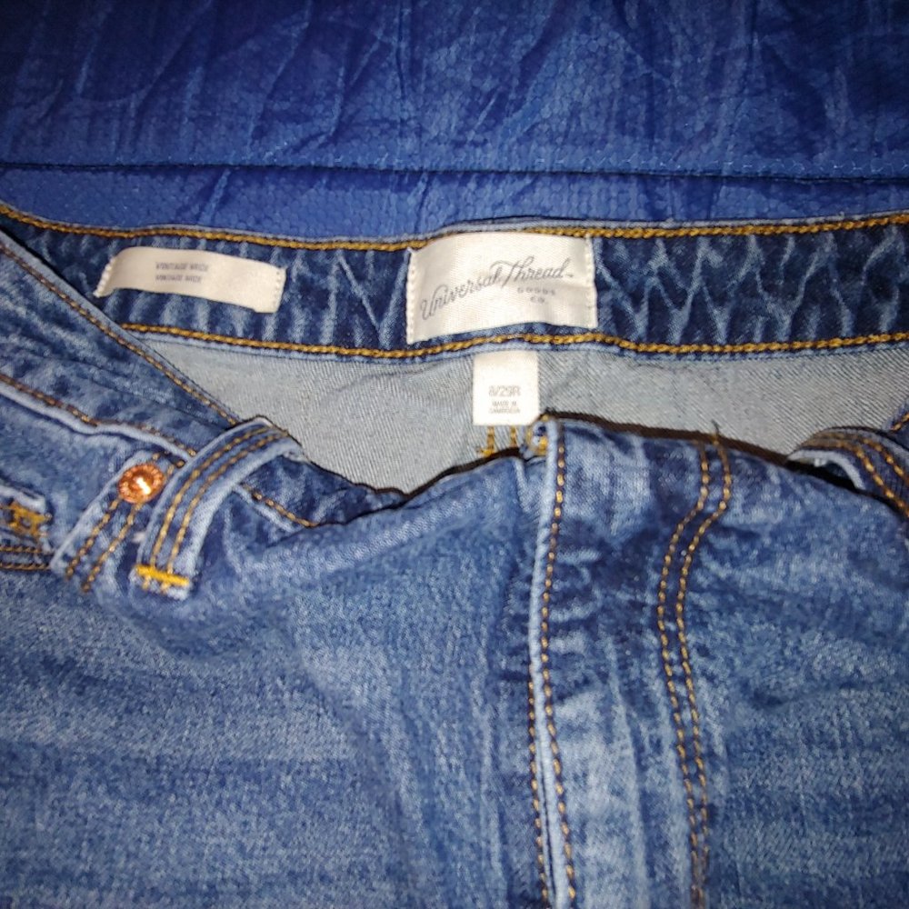 Universal Thread Jeans Shorts 8/29R - Picture 3 of 4